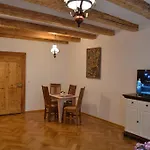Casa Fanarilor Guest house